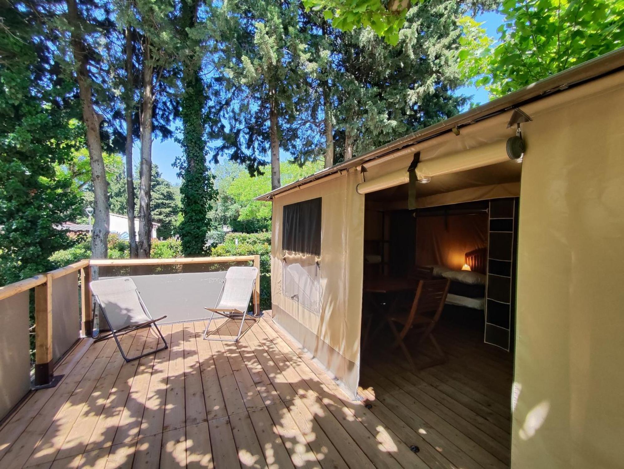 Camping Porte Des Alpilles By M.A Destination Glamping Saint-Étienne-du-Grès Eksteriør billede
