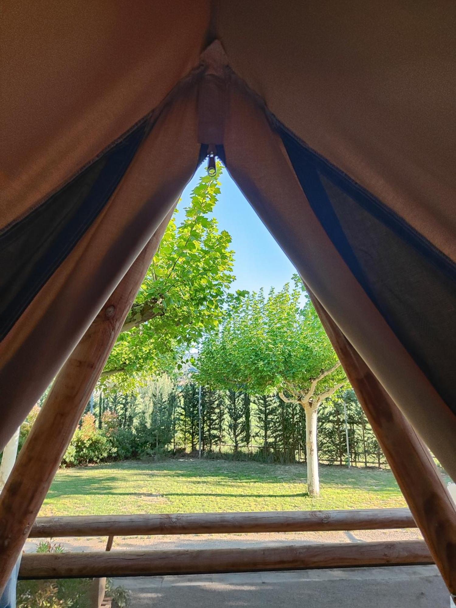 Camping Porte Des Alpilles By M.A Destination Glamping Saint-Étienne-du-Grès Eksteriør billede